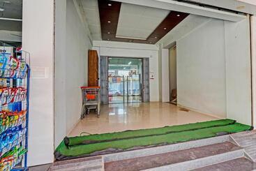 Oyo Hotel Shiv Plaza