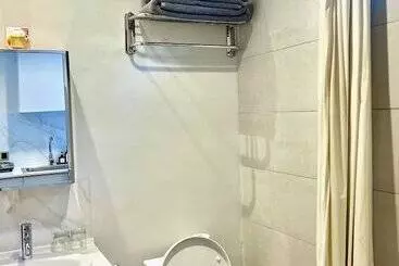 Majatalo Charlie Guest House