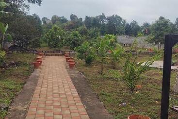 Pensionat Hill Top Camp Yelagiri Hills