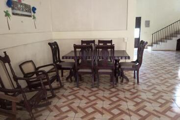 پانسیون Arca De Alianza