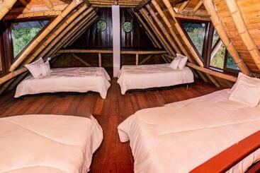 ホテル Hostal Y Restaurante Lujans