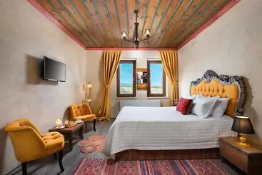 Hotel Elpida Cave