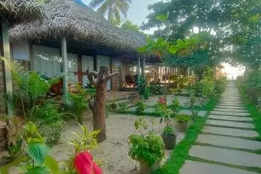 Otel The Coast Beach Resort