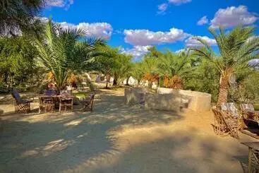 هاستل Oasis Hot Spring