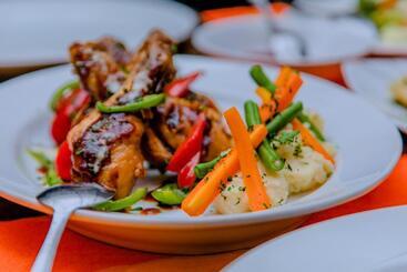 酒店 Sakura Cherry Blossom Cabanas