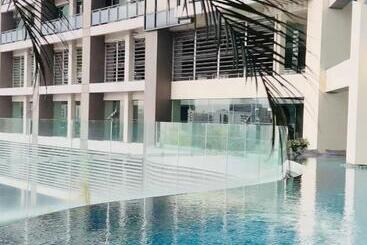 Hotel The Gramercy Residences 1br Suite With 600mbps Wifi Netflix & Free Amenities