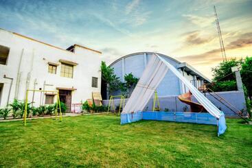 Отель The Avenue Ranchi