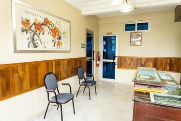 ホテル Village Francophone