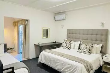 پانسیون Busa House