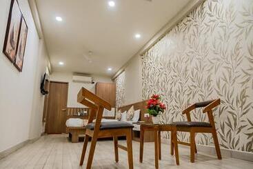 Hotel Orchid, Adipur