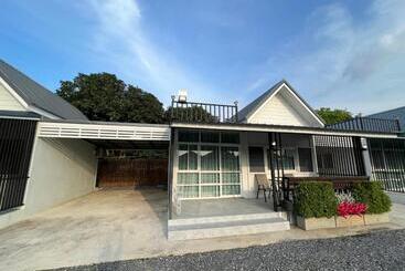 Nuttida Resort ณัฐธิดา รีสอร์ท