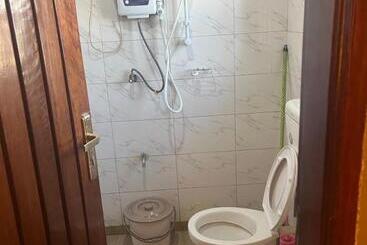 تختخواب و صبحانه Bukoto Kisaasi Suites 2