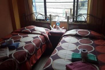 Pension (Hôtel basse catégorie) Hostal Arco Iris Del Lago