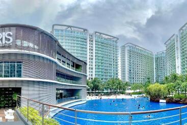 هتل Azure Urban Resort Residences