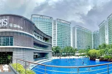 Hotel Azure Urban Resort Residences