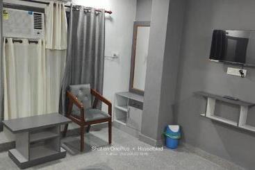 בית מלון כפרי Karan