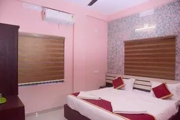 Hotel V P Residency