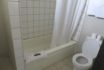 هتل Del Playa Inn Oxnard