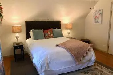 Hotelli The Little Italy Of Niagara Falls Bed & Breakfast