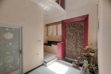 Szálló Java Mulia Homestay Syariah