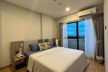 מלון דירות Astra Sky River  Chiang Mai