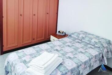 تختخواب و صبحانه Angoletto Sirolo Affittacamere