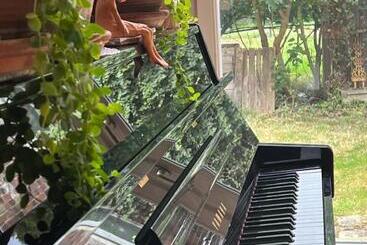 مبيت وإفطار Grandes Chambres Dans Un Corps De Ferme Rénové Du Château Du Piple, à 16km De Paris