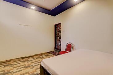 Oyo Hotel Shyam Palace