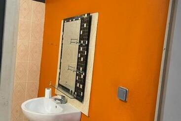 ベッドアンドブレックファースト La Maison Des Rives