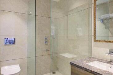 Luxe Resorts Centrally Heated Air Conditioned Hotel In The Heart Of Kasauli