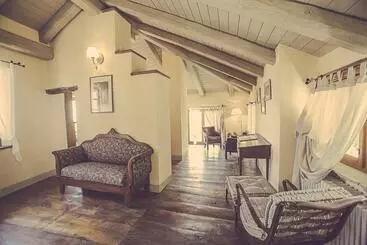 Relais Di Charme Frazione Chiavolino
