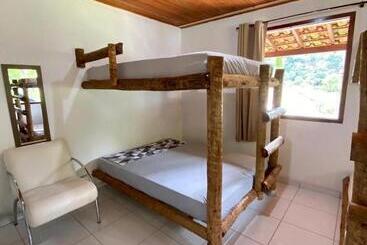 Pensão Cantinho Da Serra Do Sana