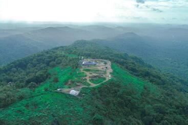 Misty Green Hills Parks & Resorts