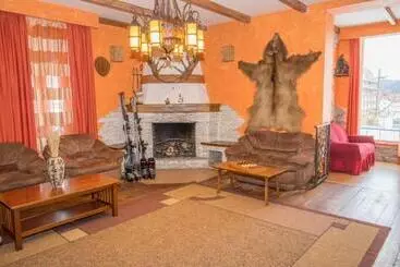 Hotel Cedars