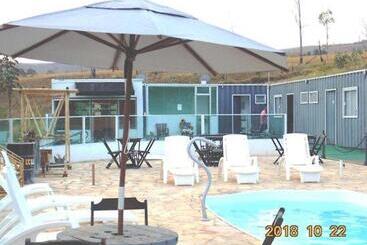 Bed and Breakfast Royal Container