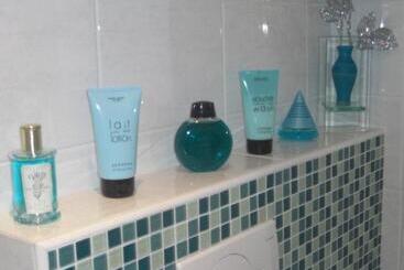 مبيت وإفطار Suite Eugenie Piscine Maison Blanche Tulle