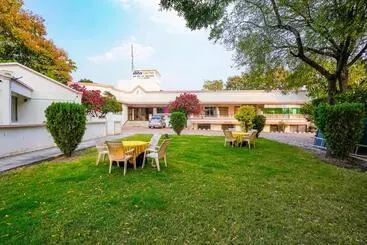 Fabhotel Girija