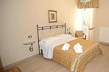 Aamiaismajoitus (B&B) Villa Augusta