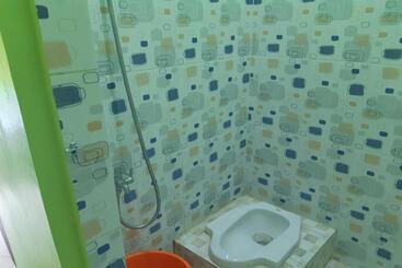 בית מלון כפרי Oyo 3487 Es Em Je Residence