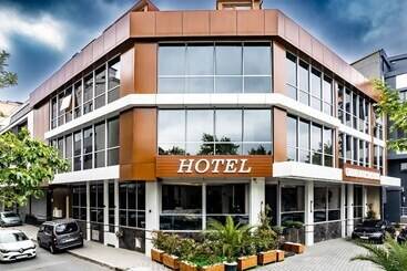 Hotel Garden Room Suit