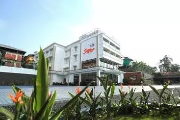 ホテル Saffron Wayanad