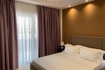 Hotell Atrium Deluxe Resort