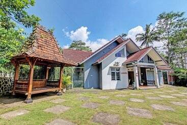 Hotel Lanaya Guesthouse By Oyo