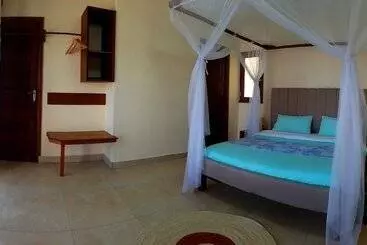 هتل Maison Charrette