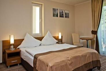 בית מלון כפרי 77 Restauracja Spa