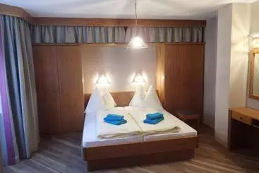 Hotel Ferienwohnungen Rausch