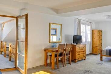 فندق Joseph Conrad Spa & Wellness