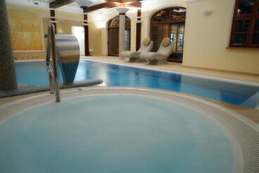 Hotel Pałac W Rymaniu