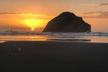 酒店 Sunset Oceanfront Lodging