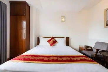 King Hotel Saigon Airport